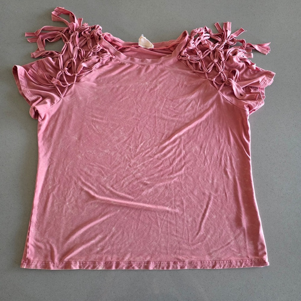 Sterling & Stitch Pink Mineral Wash Macrame Fringe‎ Cold Shoulder Top Sz M
